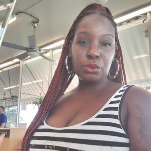 Meet your Posher, Kendra